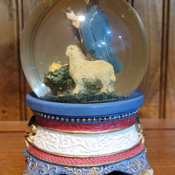 Nativity Scene Musical Snow Globe Plays Oh Holy Night - Picture 2 of 4